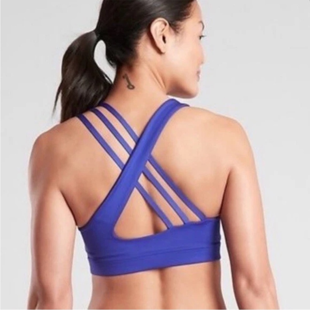 Athleta Free Run Sports Bra in Paradise Blue Size S